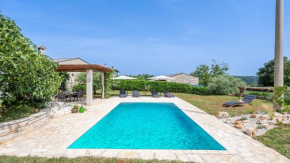 Cozy and charming villa in Tinjan